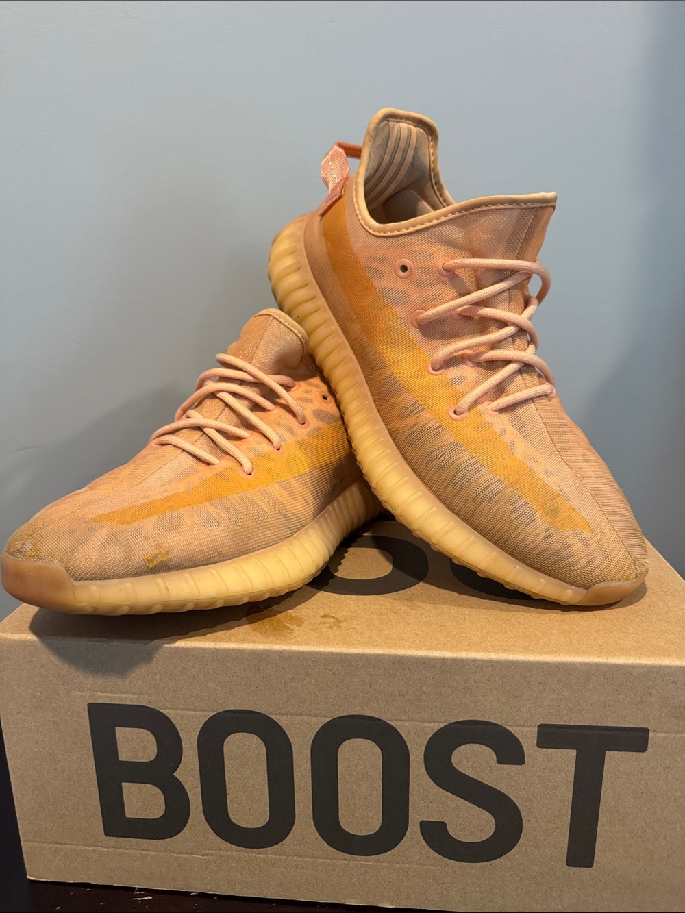 adidas yeezys boost 350 V2 peach slightly worn. Good condition.